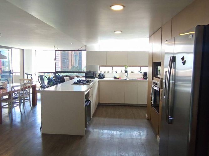 Apartamento de 3 alcobas en arriendo en Los Balsos, Medellín, 165 m² · foto 6 de 24