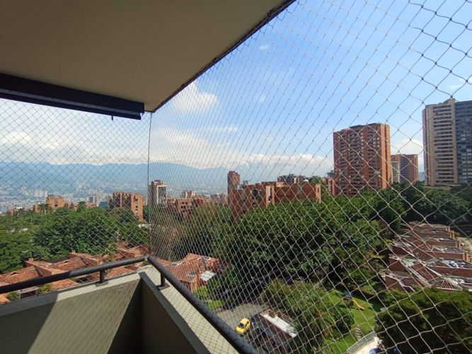 Apartamento de 3 alcobas en arriendo en Los Balsos, Medellín, 165 m² · foto 23 de 24