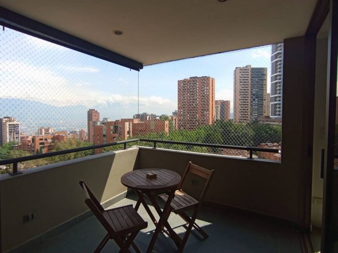 Apartamento de 3 alcobas en arriendo en Los Balsos, Medellín, 165 m² · foto 24 de 24