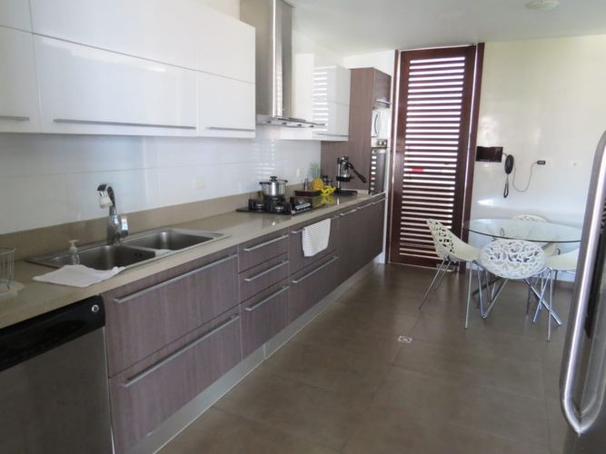 Apartamento de 4 alcobas en venta en Terrazas, Bucaramanga, 295 m² · foto 10 de 16