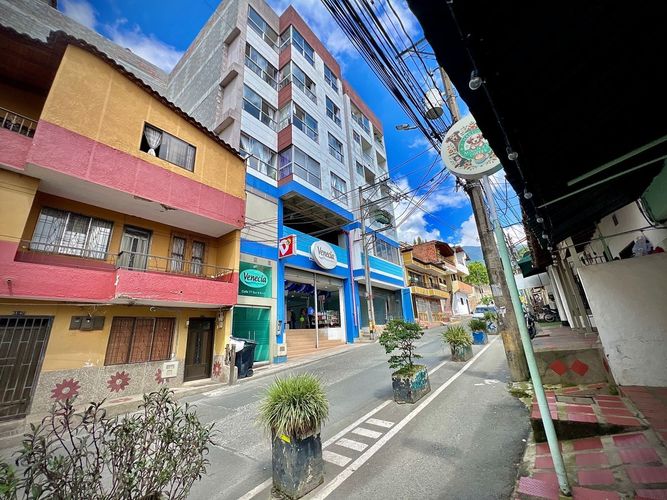Local en venta en La Ospina, La Estrella, 35 m² · foto 2 de 14