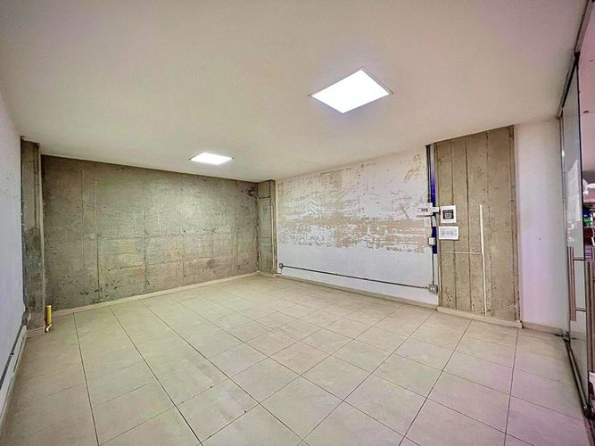 Local en venta en La Ospina, La Estrella, 35 m² · foto 6 de 14