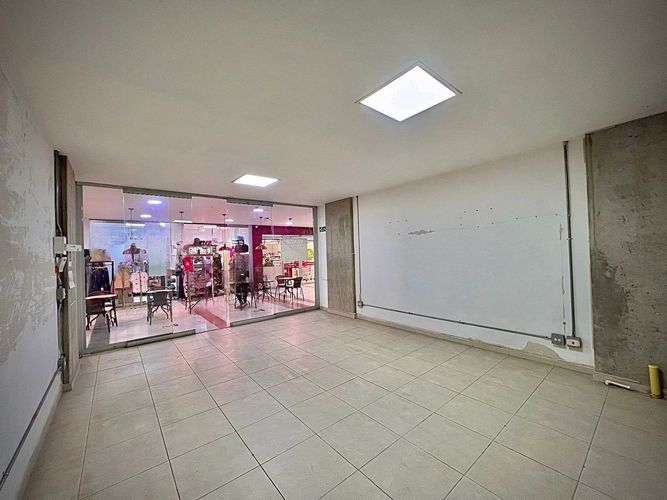 Local en venta en La Ospina, La Estrella, 35 m² · foto 13 de 14