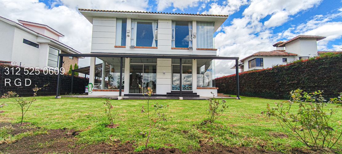 Casa de 4 alcobas en venta en Montana, Sopó, 756 m² · foto 3 de 24