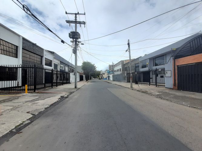 Casa en venta en Los Alcazares, Bogotá · foto 16 de 17