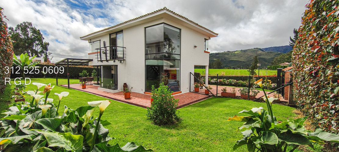 Casa de 4 alcobas en venta en Montana, Sopó, 667 m² · foto 2 de 24