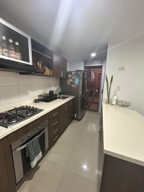 Apartamento de 3 alcobas en venta en Loma De La Doctora, Sabaneta, 120 m² · foto 3 de 14