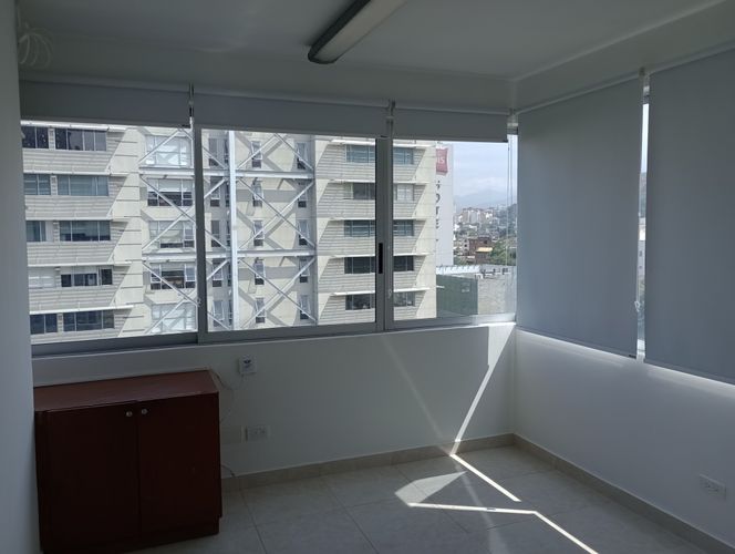 Oficina en Arriendo en Santa monica, Cali