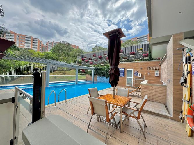 Apartamento de 3 alcobas en venta en Tejares - Cristales, Cali, 150 m² · foto 3 de 13