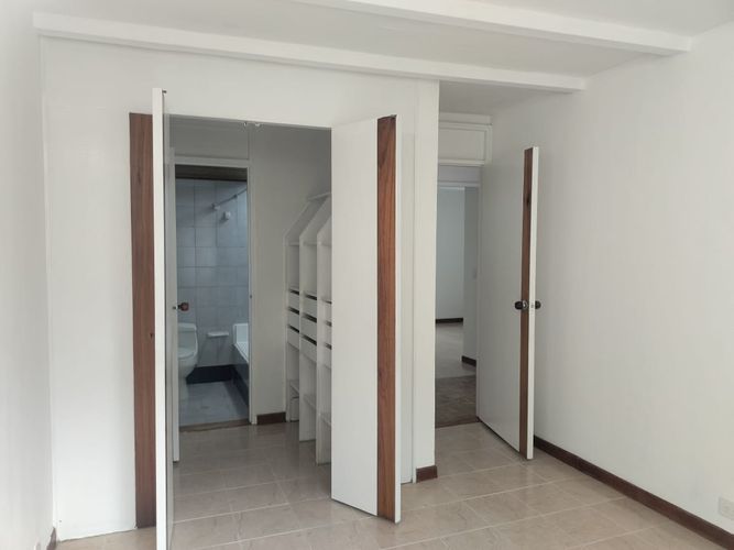 Apartamento en venta en El Poblado, Medellín · foto 9 de 17