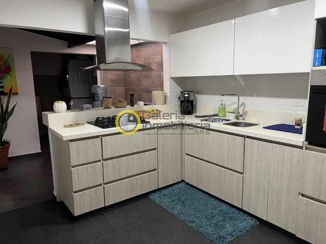 Casa de 3 alcobas en venta en El Tejar, Bucaramanga, 159 m² · foto 10 de 24