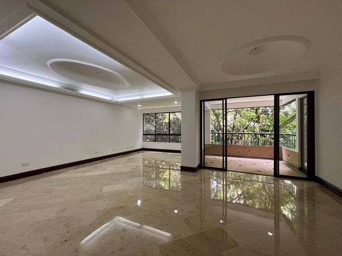 Apartamento de 4 alcobas en venta en El Poblado, Medellín, 180 m² · foto 2 de 20