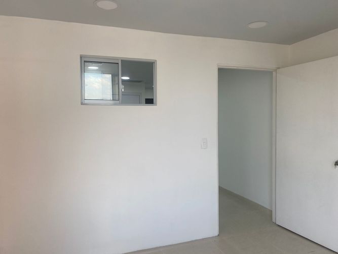 Oficina en arriendo en El Poblado, Medellín, 33 m² · foto 3 de 7