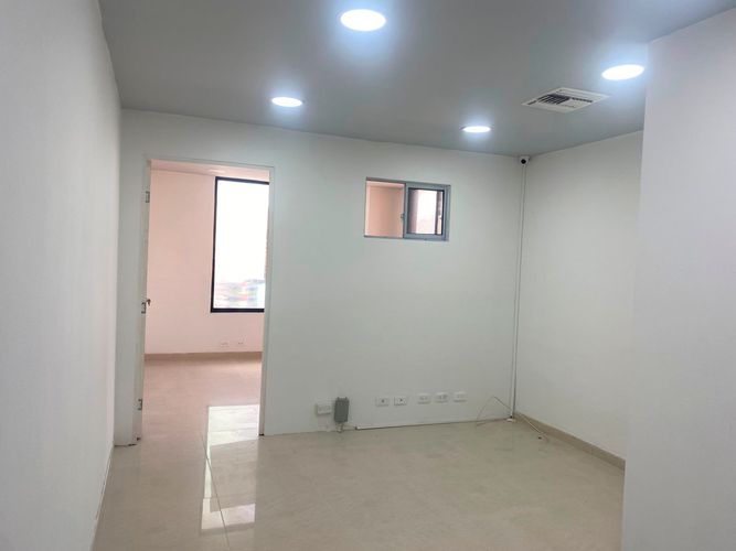 Oficina en arriendo en El Poblado, Medellín, 33 m² · foto 5 de 7