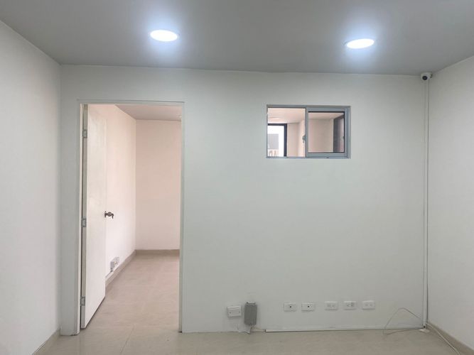 Oficina en arriendo en El Poblado, Medellín, 33 m² · foto 6 de 7