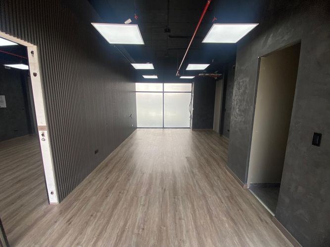 Oficina en arriendo en El Poblado, Medellín, 72 m² · foto 5 de 19