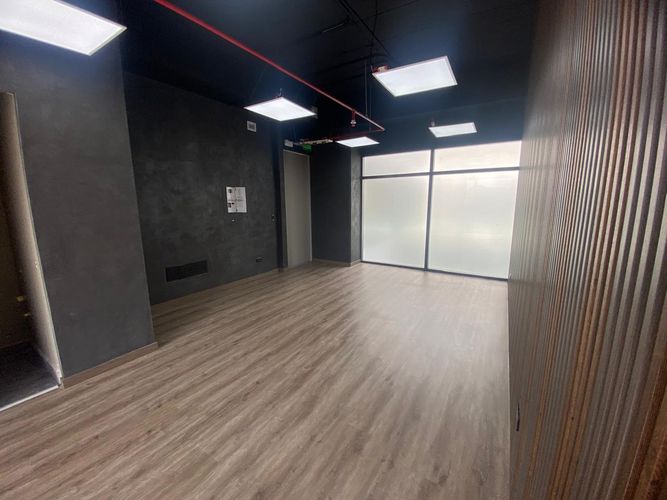 Oficina en arriendo en El Poblado, Medellín, 72 m² · foto 6 de 19