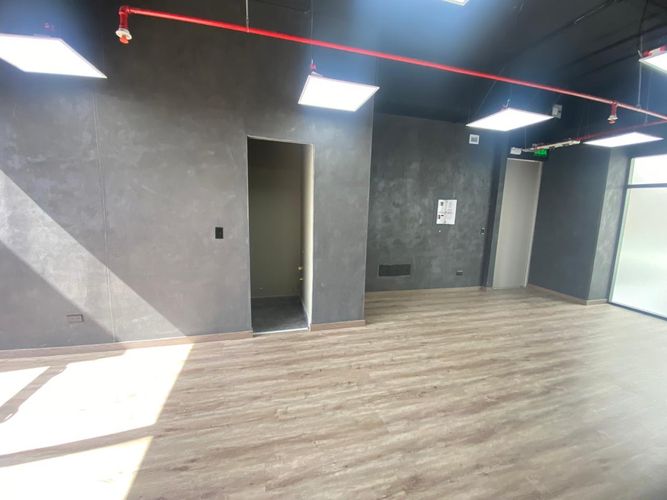 Oficina en arriendo en El Poblado, Medellín, 72 m² · foto 7 de 19