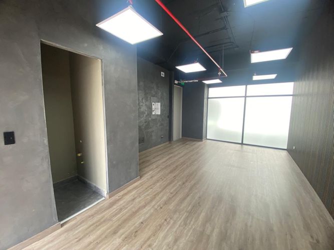 Oficina en arriendo en El Poblado, Medellín, 72 m² · foto 10 de 19