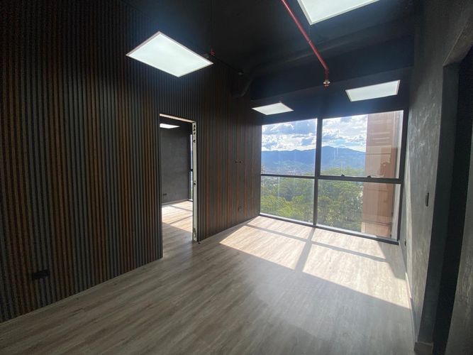 Oficina en arriendo en El Poblado, Medellín, 72 m² · foto 12 de 19