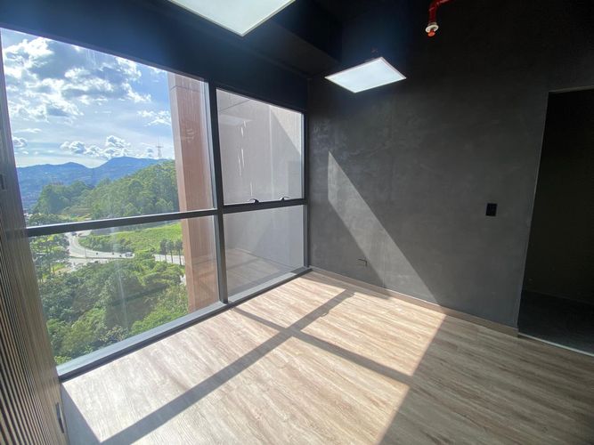Oficina en arriendo en El Poblado, Medellín, 72 m² · foto 17 de 19