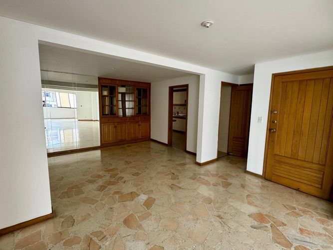 Apartamento de 3 alcobas en venta en Santa Teresita, Cali, 189 m² · foto 6 de 16