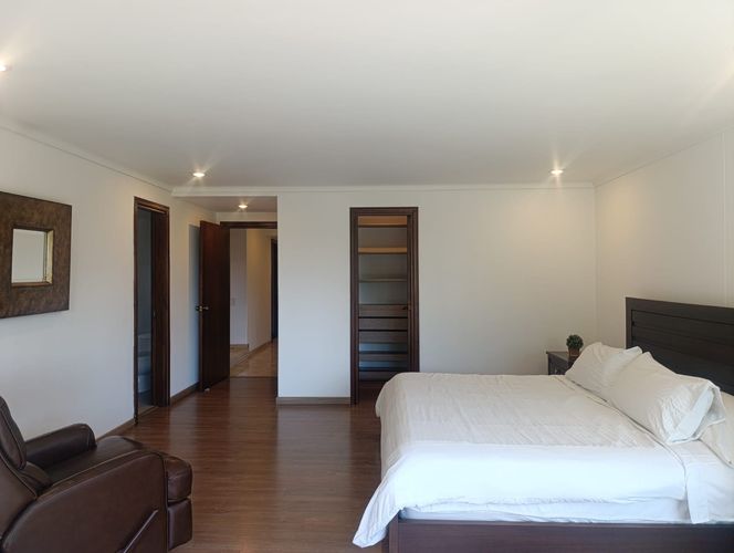 Apartamento de 3 alcobas en arriendo en El Poblado, Medellín, 215 m² · foto 9 de 20