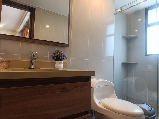Apartamento de 3 alcobas en arriendo en El Poblado, Medellín, 215 m² · foto 16 de 20
