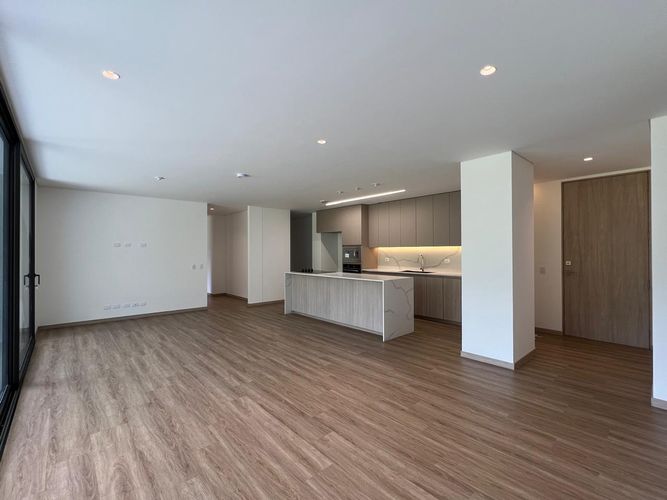 Apartamento de 3 alcobas en venta en El Porvenir, Rionegro, 212 m² · foto 4 de 19