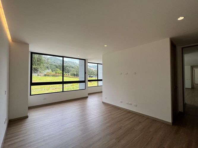 Apartamento de 3 alcobas en venta en El Porvenir, Rionegro, 212 m² · foto 14 de 19