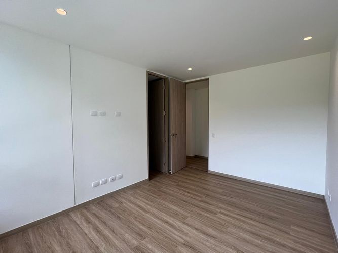 Apartamento de 3 alcobas en arriendo en El Porvenir, Rionegro, 212 m² · foto 10 de 19