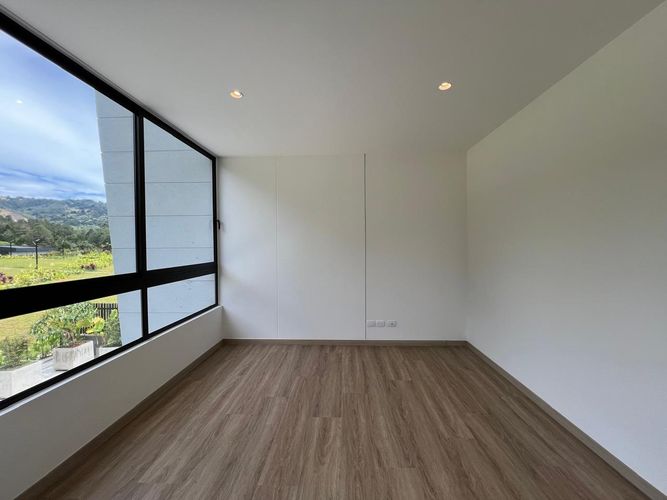 Apartamento de 3 alcobas en arriendo en El Porvenir, Rionegro, 212 m² · foto 15 de 19