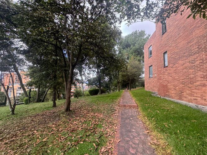 Apartamento de 3 alcobas en venta en Cerros De Suba, Bogotá, 300 m² · foto 20 de 22