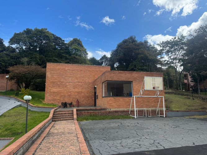 Apartamento de 3 alcobas en venta en Cerros De Suba, Bogotá, 300 m² · foto 22 de 22