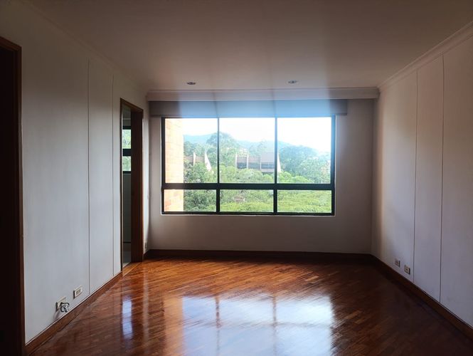 Apartamento de 3 alcobas en arriendo en El Poblado, Medellín, 214 m² · foto 7 de 19