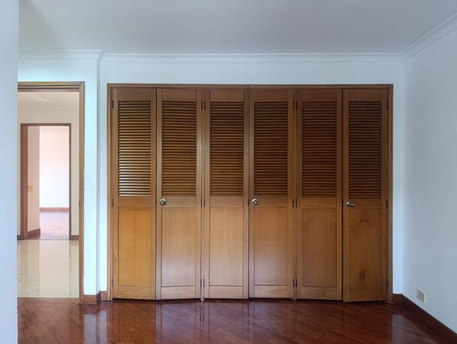 Apartamento de 3 alcobas en arriendo en El Poblado, Medellín, 214 m² · foto 9 de 19
