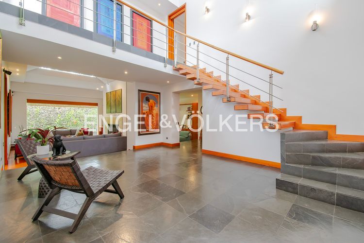 Casa de 4 alcobas en venta en Guaymaral, Bogotá, 328 m² · foto 2 de 20