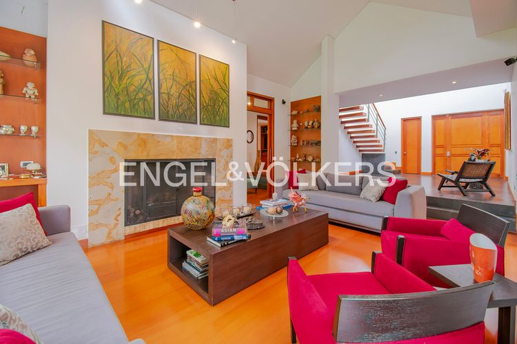 Casa de 4 alcobas en venta en Guaymaral, Bogotá, 328 m² · foto 4 de 20