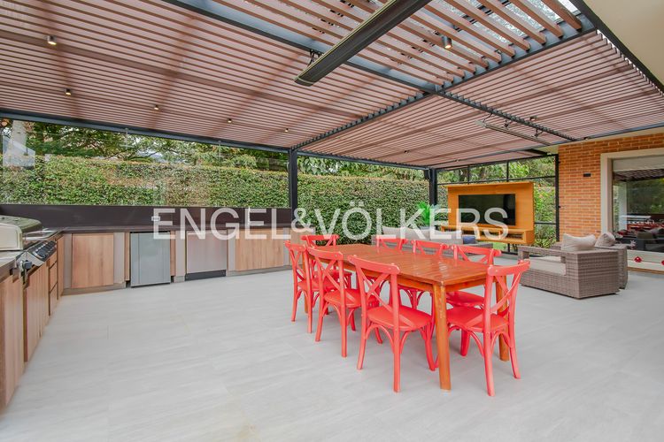 Casa de 4 alcobas en venta en Guaymaral, Bogotá, 328 m² · foto 17 de 20