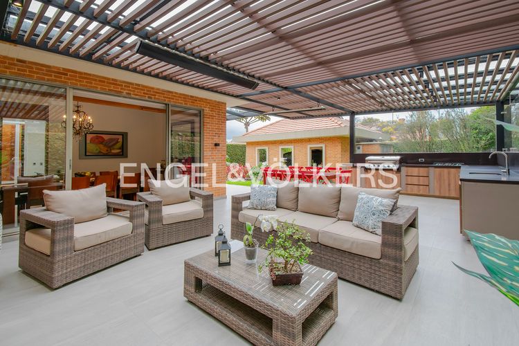 Casa de 4 alcobas en venta en Guaymaral, Bogotá, 328 m² · foto 18 de 20