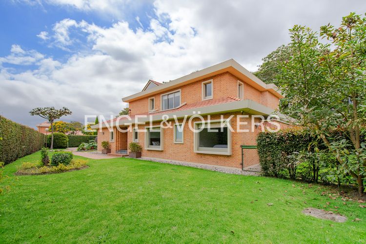 Casa de 4 alcobas en venta en Guaymaral, Bogotá, 328 m² · foto 19 de 20