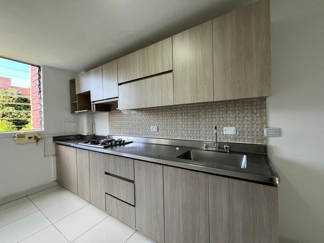 Apartamento de 3 alcobas en arriendo en El Poblado, Medellín, 101 m² · foto 5 de 16