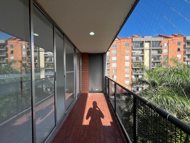 Apartamento de 3 alcobas en arriendo en El Poblado, Medellín, 101 m² · foto 16 de 16