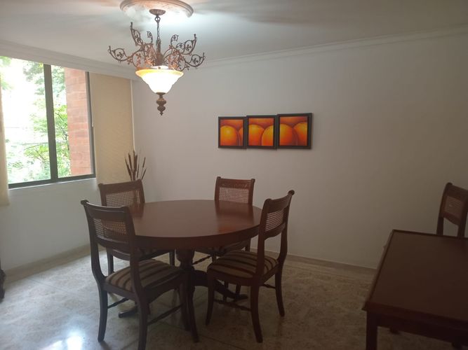 Apartamento de 3 alcobas en venta en El Poblado, Medellín, 140 m² · foto 5 de 19