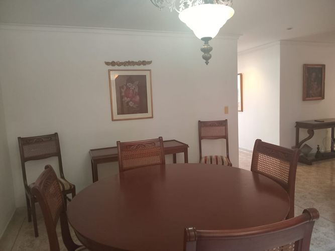 Apartamento de 3 alcobas en venta en El Poblado, Medellín, 140 m² · foto 6 de 19