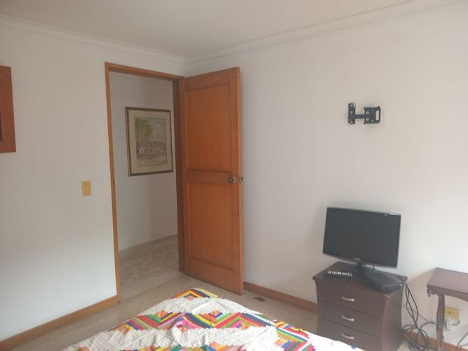Apartamento de 3 alcobas en venta en El Poblado, Medellín, 140 m² · foto 11 de 19
