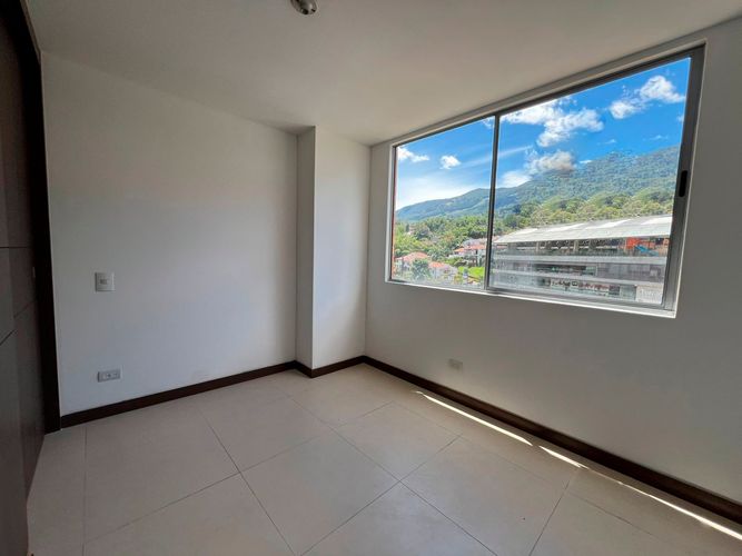 Apartamento de 2 alcobas en arriendo en Cumbres, Envigado, 85 m² · foto 7 de 15
