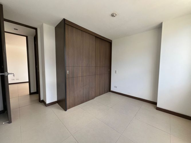 Apartamento de 2 alcobas en arriendo en Cumbres, Envigado, 85 m² · foto 9 de 15