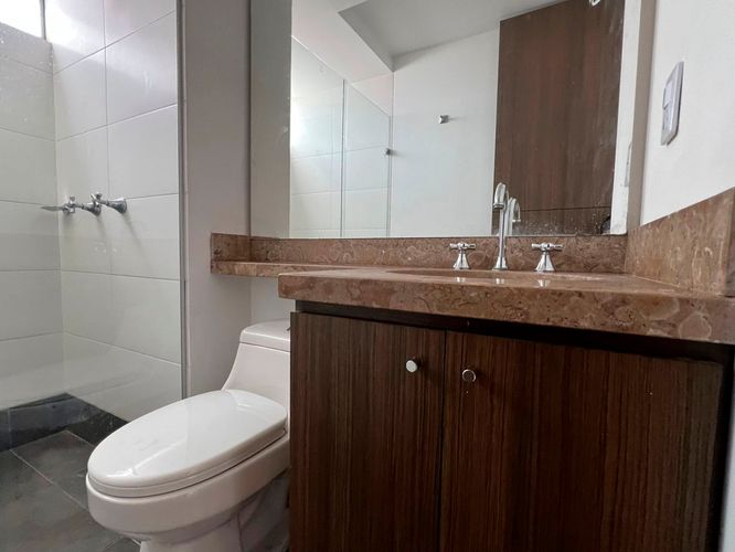 Apartamento de 2 alcobas en arriendo en Cumbres, Envigado, 85 m² · foto 14 de 15