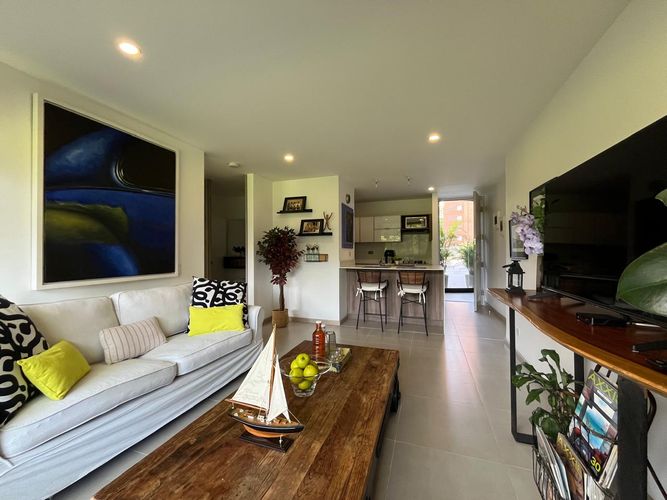 Apartamento en venta en El Poblado, Medellín · foto 2 de 11